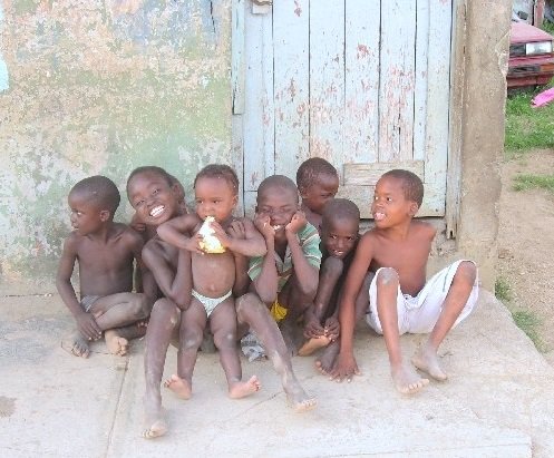 amerihand's tweet photo. 250 million kids suffer from hookworms. This needless suffering can be prevented with shoes https://t.co/sqFMmAo94Y https://t.co/sWbgyrFuDr