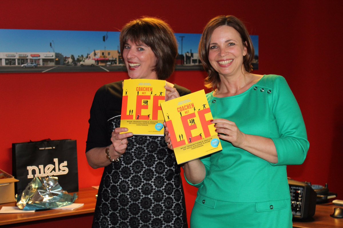 halmansbakker's tweet photo. 2e druk van ons boek "coachen met lef" komt eraan! Trots ! https://t.co/TYo5nDfrXq