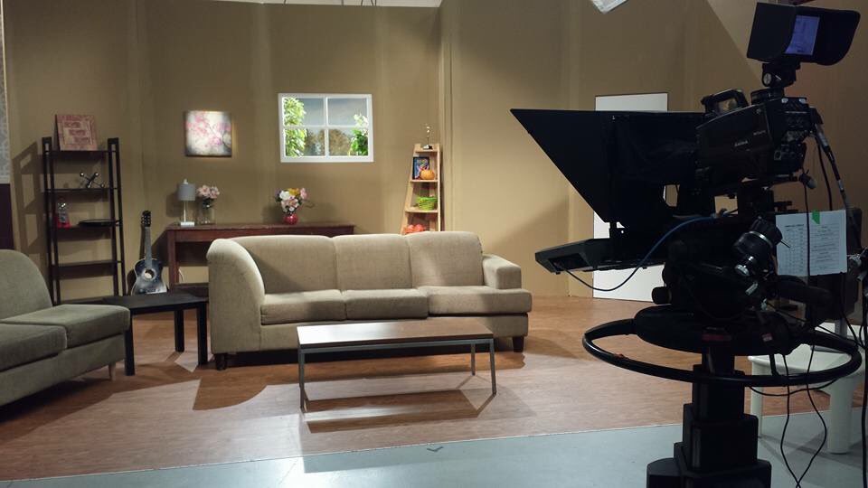 RyeMediaProd's tweet photo. On set with @kasmand today! So fancy. Good luck with your shoot! See guys, master's degrees are fun. #WhyRyerson https://t.co/heXLn0707b