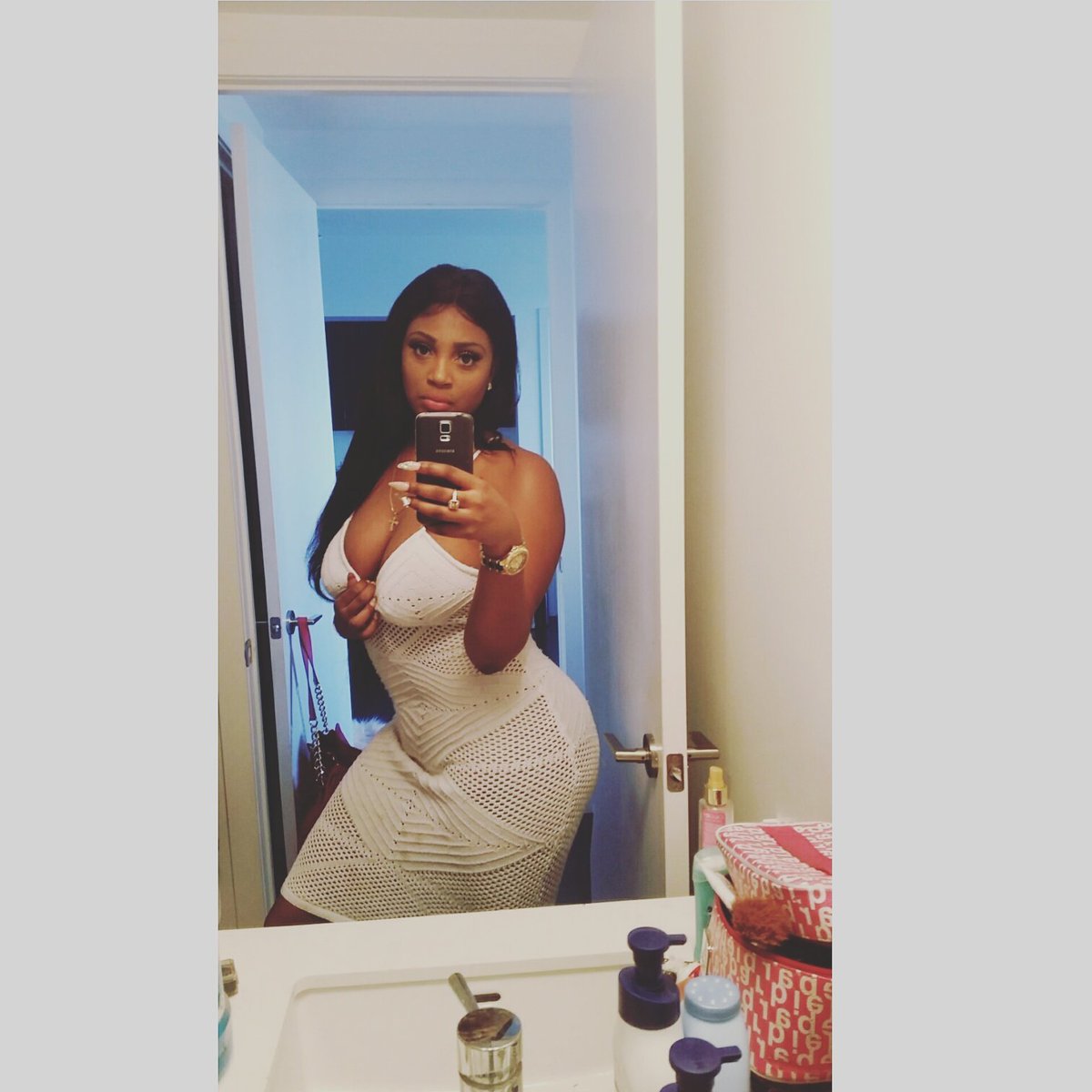 SEXAPPEALINC's tweet photo. My boo jealous .. I can tell why https://t.co/8gOJmNxEx7