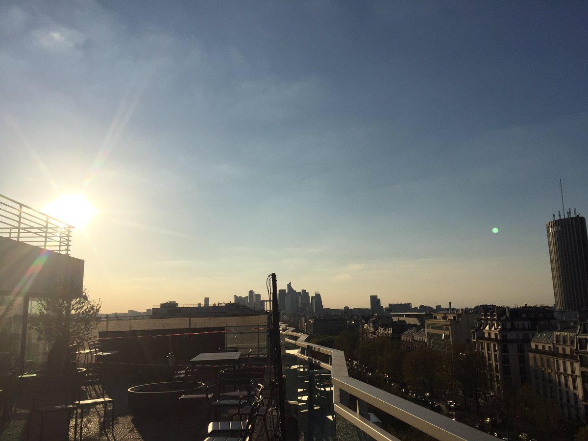 Enneka's tweet image. Merci @ippontech pour cette petite #javabeer sur le roof top, see you au #DevoxxFR