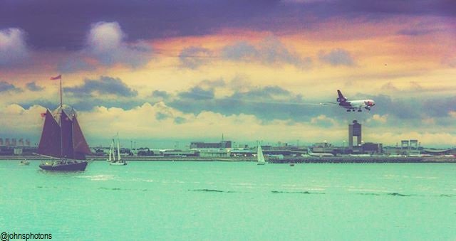 DWAYINC's tweet photo. Pastel skies over Boston #TravelTuesday by @FedEx https://t.co/f3DSjKqBKz