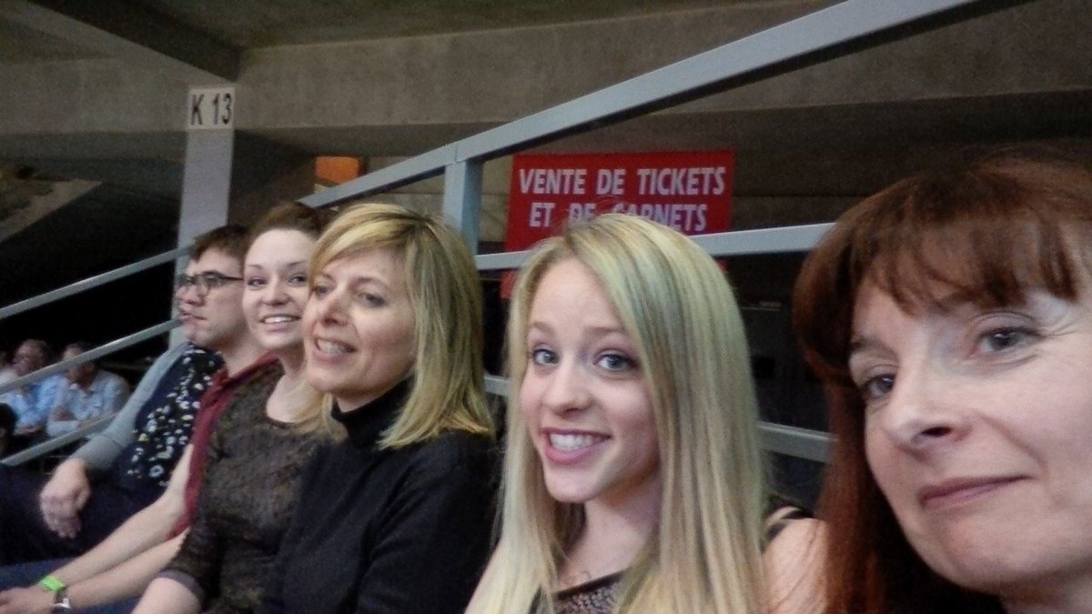 Le staff féminin a soutenu l'Elan : Elan 95 -60 Paris. #elanchalon