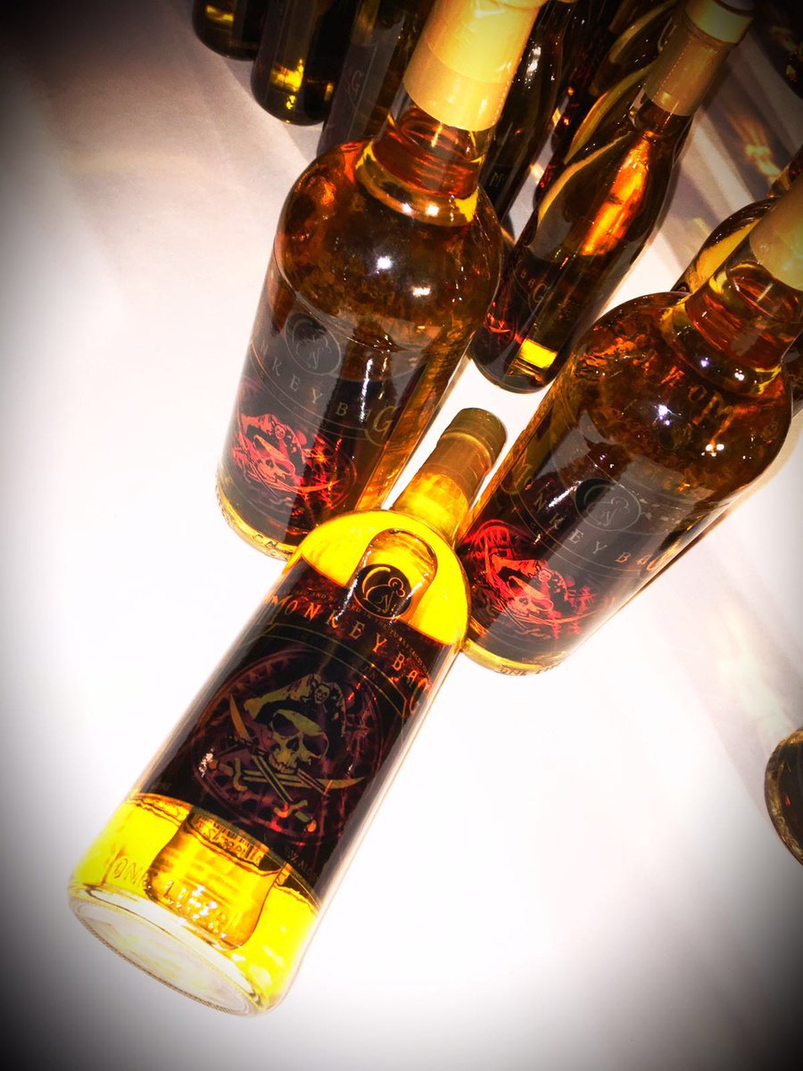 Monkey_Bag_Rum's tweet image. It was a great night at the #Palmstci. #Monkeybag was the feature! Go get your bottle now! #TurksAndCaicos #local