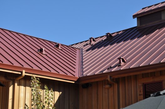 1stCoastRoofing's tweet photo. This is beautiful standing seam roofing on a winery! #MetalInspiration https://t.co/ZTsjEo4ZgG