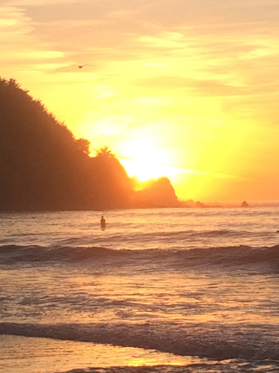 Sunset's at 7:50 PM. Stop by @BeachMonkeyCafe & grab a picnic to go and head down to Linda Mar Beach#pacificasunset