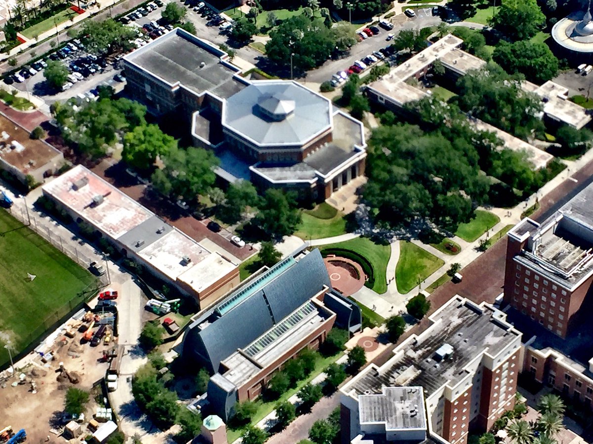8_plamison's tweet photo. .@UofTampa .@WFLA College Life.... University of Tampa ......#SpartanSpring16 https://t.co/BZlFxMripX
