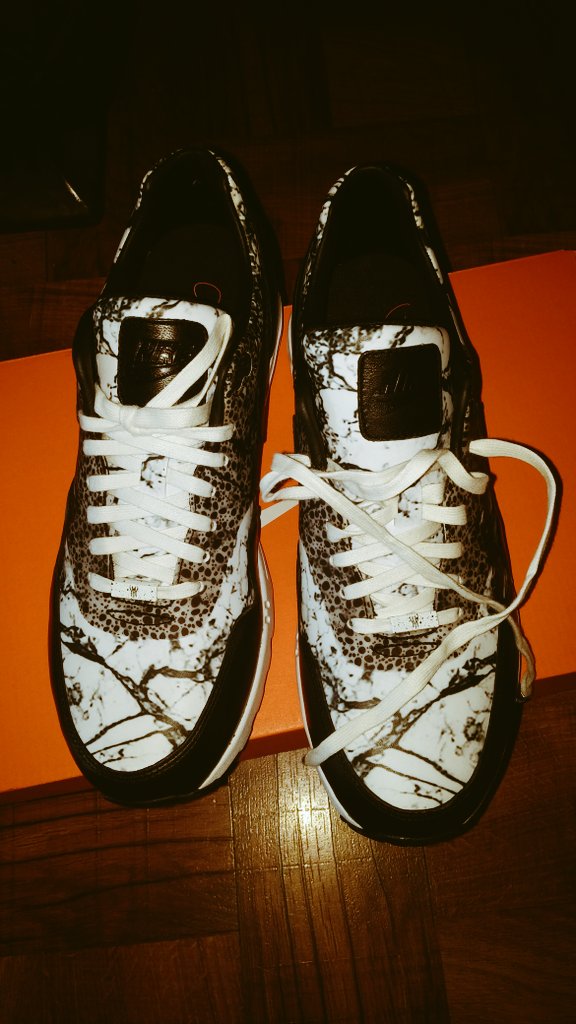 BlackNmajestic1's tweet photo. My @serenawilliams #NikeCourt #AirMaxUltra came in mail today #Yass #GreatnessCollection #StrongIsBeautiful https://t.co/bQB15MweHz