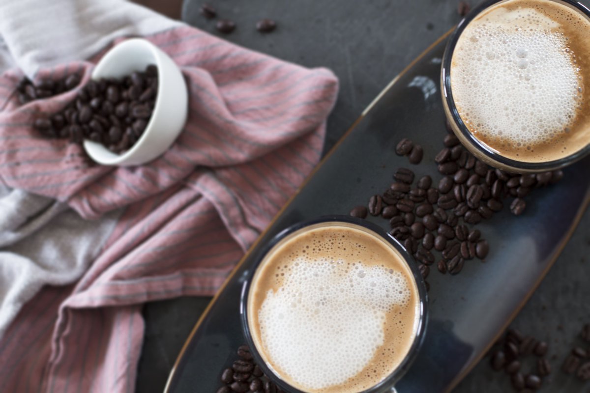 RealFoodHonest's tweet image. This vegan version of bulletproof coffee is creamy with hints of cinnamon.  YUM! bit.ly/1Ql58Fl #coffee