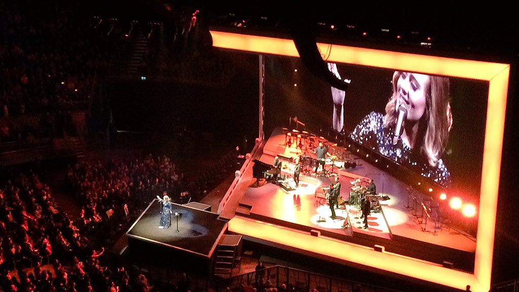 _mrgxday's tweet image. 1 mois ... Et pourtant la sensation d'avoir vécu ça il y a des millions d'années. #AdeleAtTheO2 #March19th2016