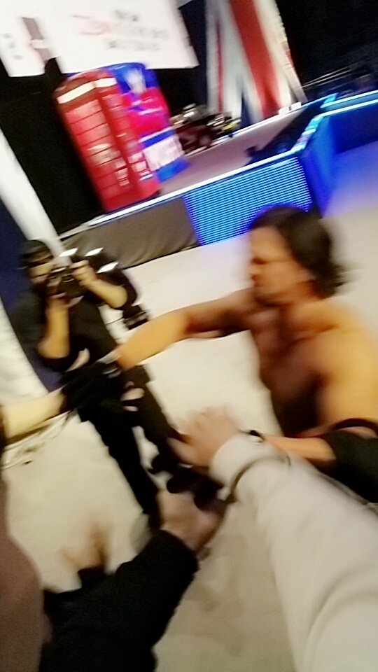 AmbitionGraphix's tweet photo. HE TOUCHED MEE @AJStylesOrg https://t.co/KXEGvMWW8q
