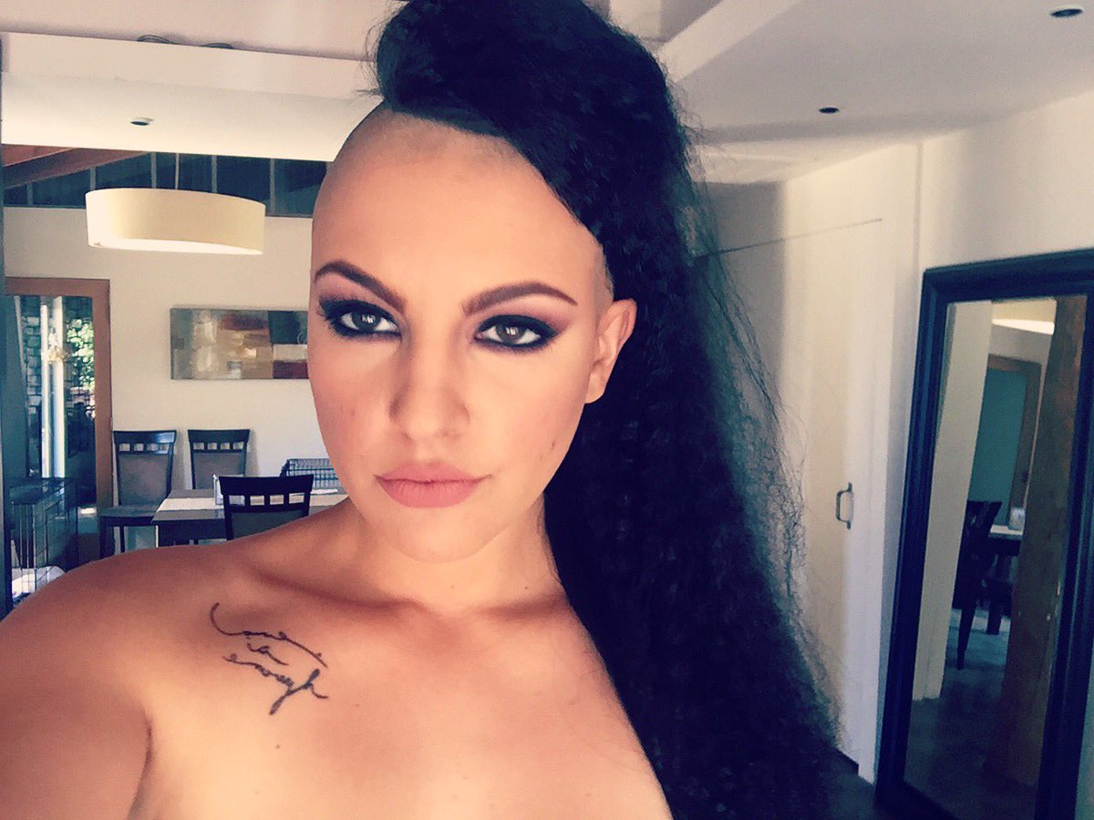 Rachael Madori on X: Crimped hair is my new addiction.  t.cowqSSJgMH1h  X