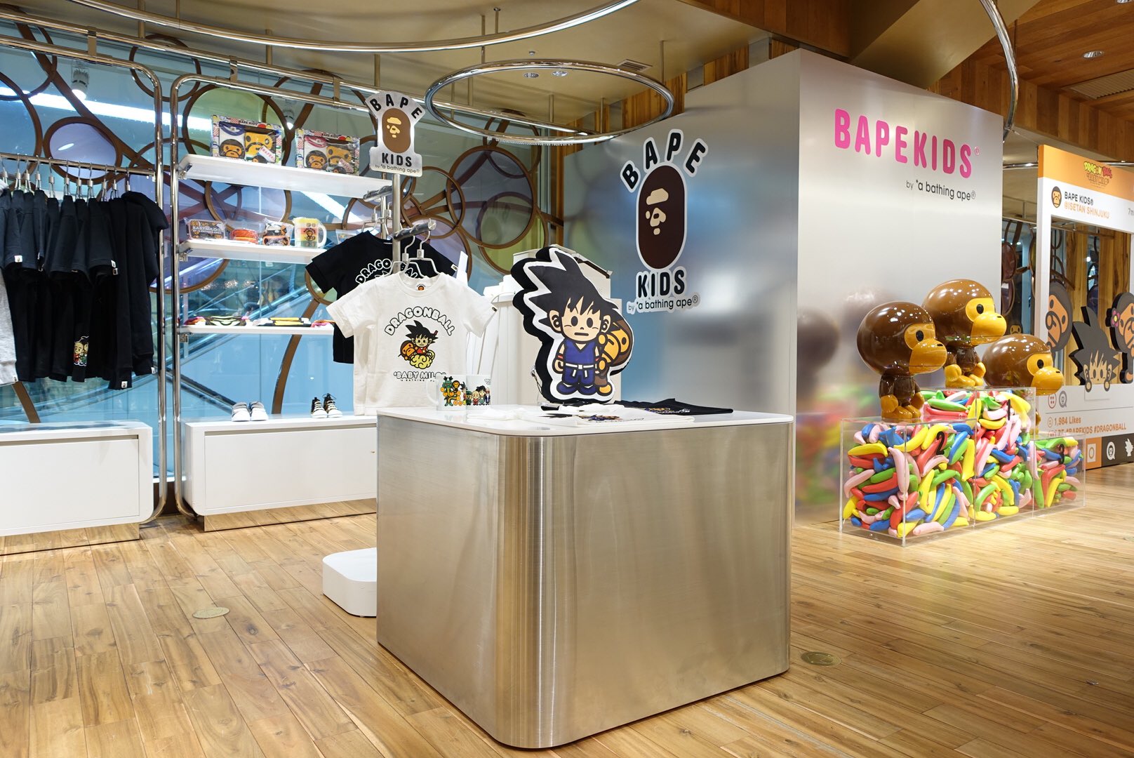 Bape Com Na Twitteru Bape Kids At Isetan Shinjuku Pop Up Store 4 4 26 伊勢丹新宿店本館6f Bape Bapekids Dragonball Bapedragonball 伊勢丹 T Co Git1fgmoru Twitter