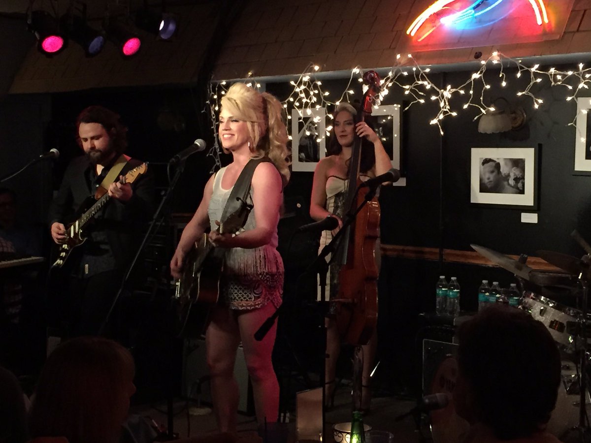 BluebirdCafeTN's tweet photo. @tifginn welcome back to @BluebirdCafeTN ! https://t.co/iWeD5cqAvi