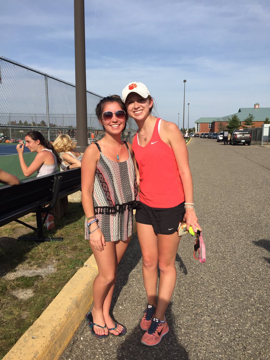 NHSJV's tweet photo. 😄 So great to see these two girls! #daymade https://t.co/0VxvWJkcrB