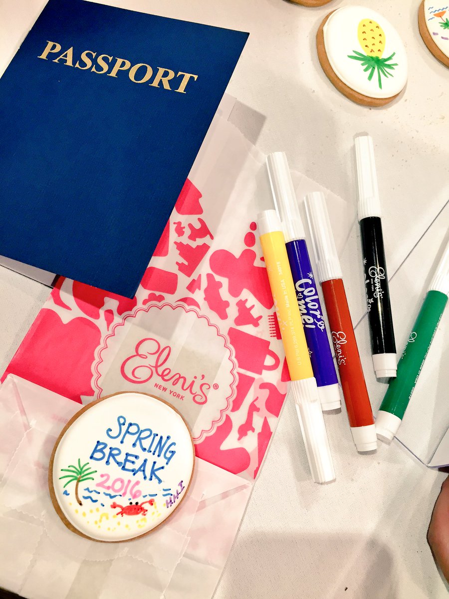 TastefulyChldsh's tweet photo. Officially ready for SB after learning?many great tips and travel trends w/ @Momtrends. Thank you for a great night! https://t.co/v0s9rDVsX9