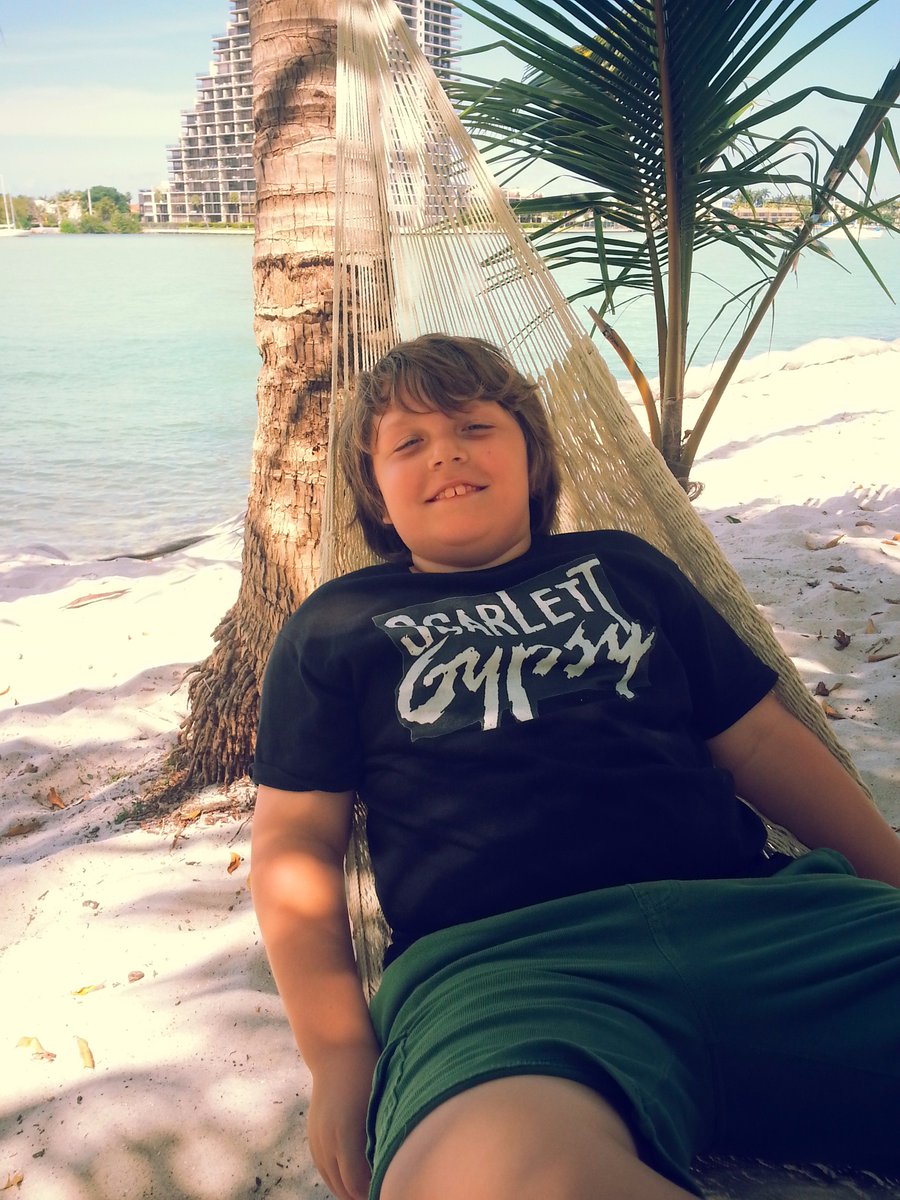 <a href="/ScarlettGypsyBd/">Scarlett Gypsy Band</a> @MiamiandBeaches The easy life \m/