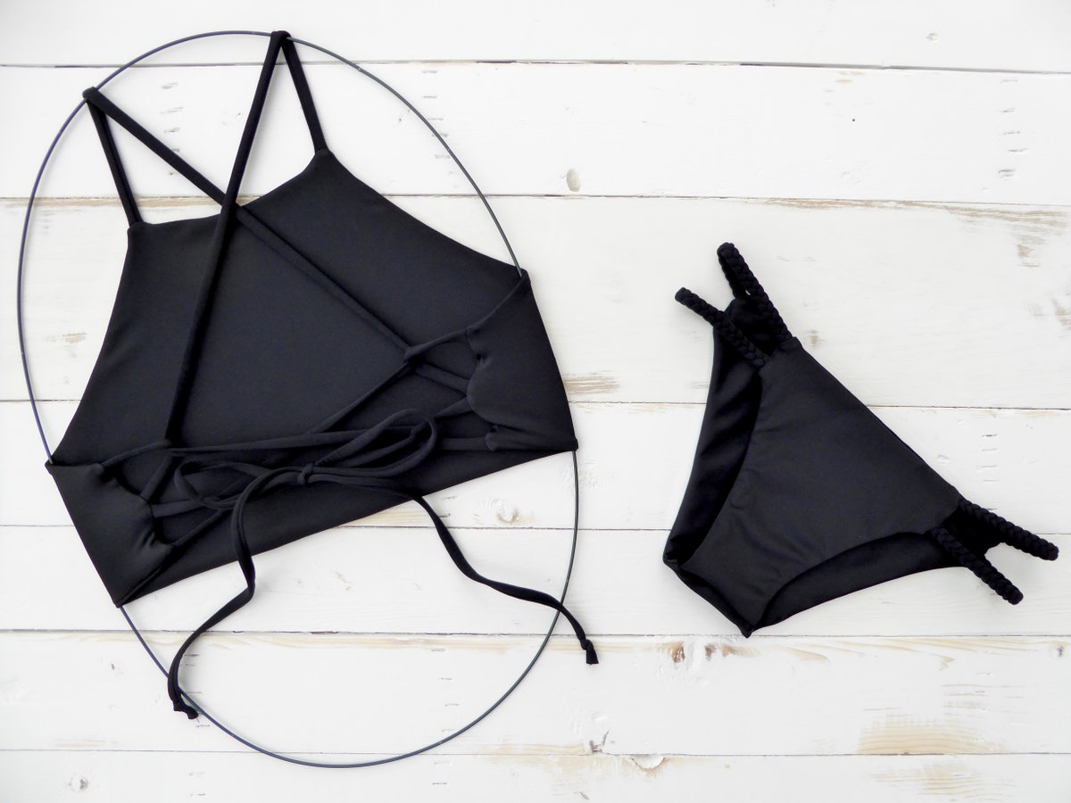 j_kinis's tweet photo. LBB (Little black bikini): 
1. a simple black bikini in a classic style.
2. ABSOLUTE MUST HAVE. https://t.co/RZVO9Hd6k6