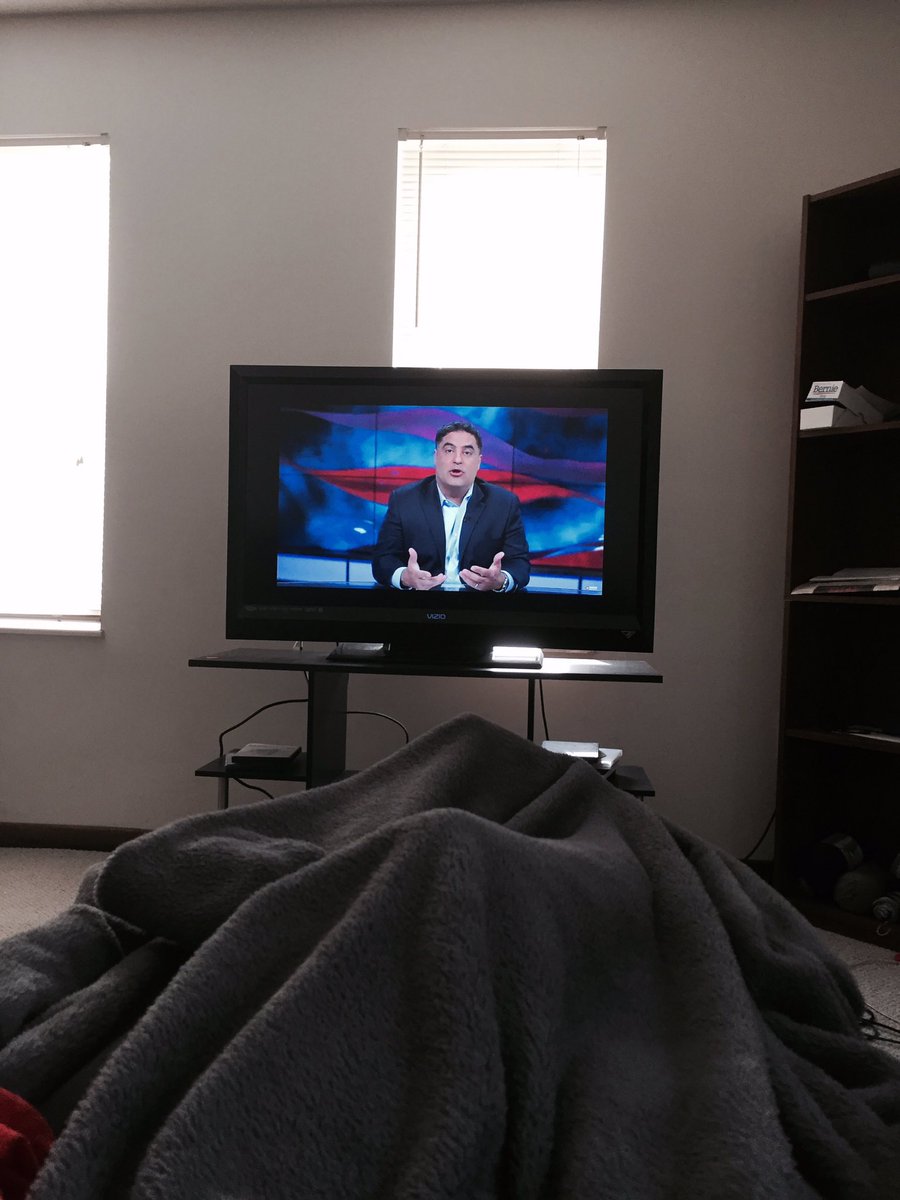 AprilEzell1's tweet photo. I've got @TYTNetwork hooked up to the flat screen watching what @cenkuygur has to say. #TheRealMedia #TYTLive https://t.co/g3GNcUiT3c
