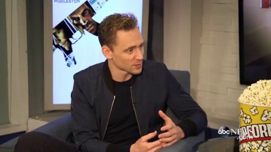 SMarie4THiddy's tweet photo. #TomHiddleston #PopcornwithPeterTravers https://t.co/GmrQxDrLxJ