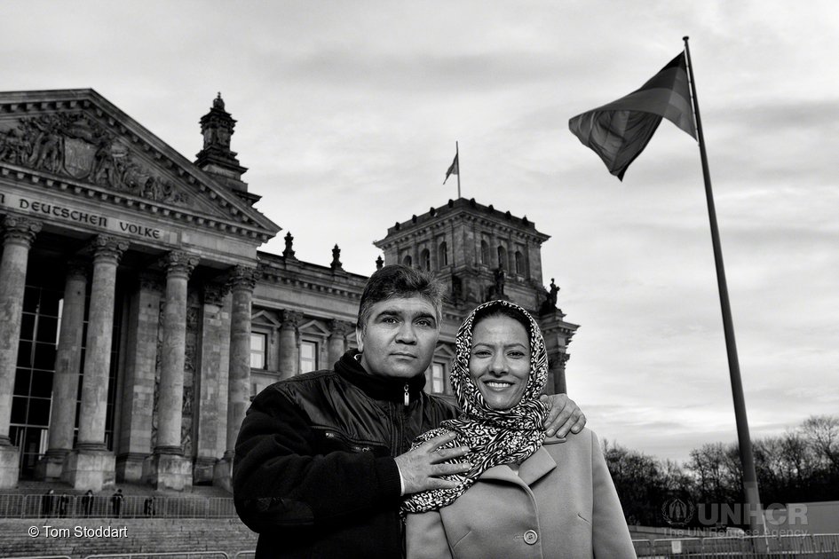 Refugees's tweet photo. They left everything behind. Everything, but their dignity: #RefugeeInPhotos https://t.co/pXMbSrUxap https://t.co/xJfO1sxBbC