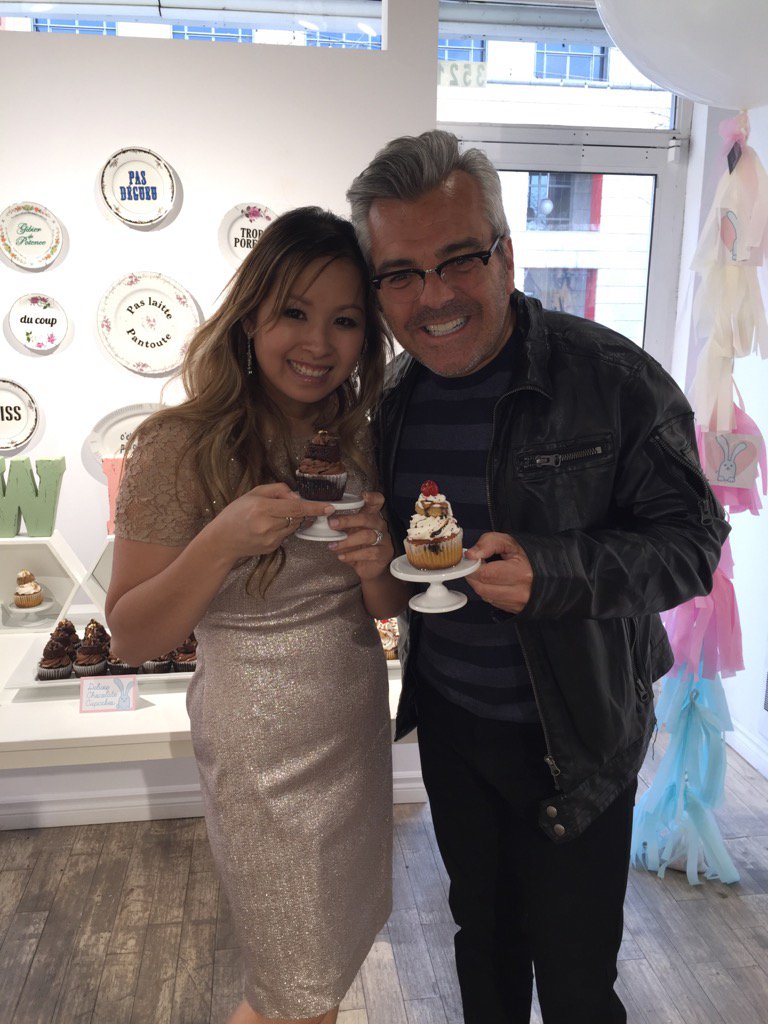 MPersicoCTV's tweet photo. Here at #PetitLapinMtl with owner Viviane Nguyen launching her deluxe cupcakes! #Yummy #AllergyFree #Creative #RevPR https://t.co/qD7YlEKh78
