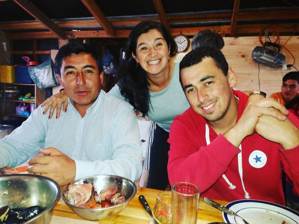 VeronikRamireh's tweet photo. #Curanto #Chiloé2016 #family mi flaquito favorito #summer #fotodelrecuerdo #instacastro #siguemeytesigo #like4like… https://t.co/oX2Wtf68Ib