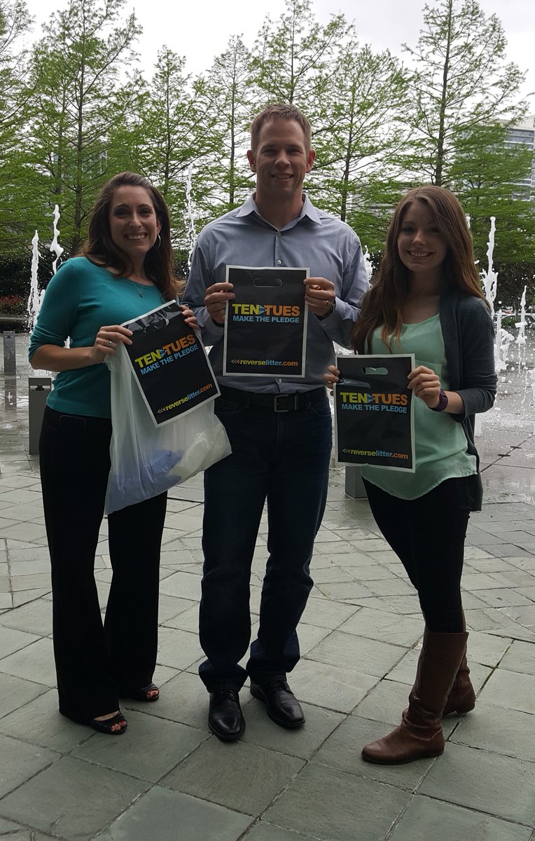 Sustainabelista's tweet photo. #LitterQuitters at their best! The A-Team: Amber, Adam, and Anna took the #TenOnTues pledge to help #ReverseLitter. https://t.co/098TskBcML
