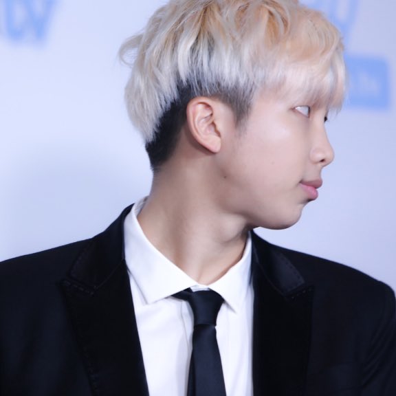qtjoonie's tweet photo. joonie is absolutely stunning 😌✨ https://t.co/778qNi7dOv