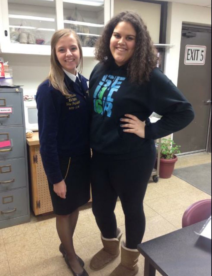 Morgan_Mishel's tweet photo. SO SO SO SO PROUD OF THESE TWO WINNING A STATE OFFICE. 😊😊❤❤❤❤❤ #FFASLC16 https://t.co/D5wc23o0JR