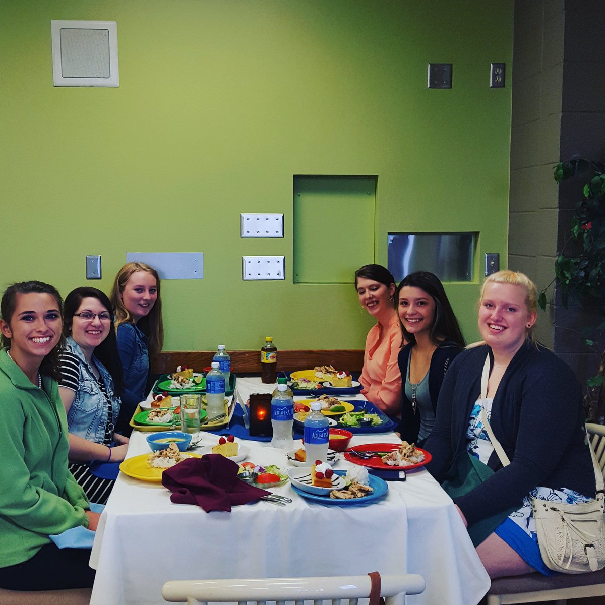 nrhsfce's tweet photo. Field Trip to UW-Stout to tour the Hospitality and Tourism program. #prostart #nrhsculinary https://t.co/8zZsHnuEXD