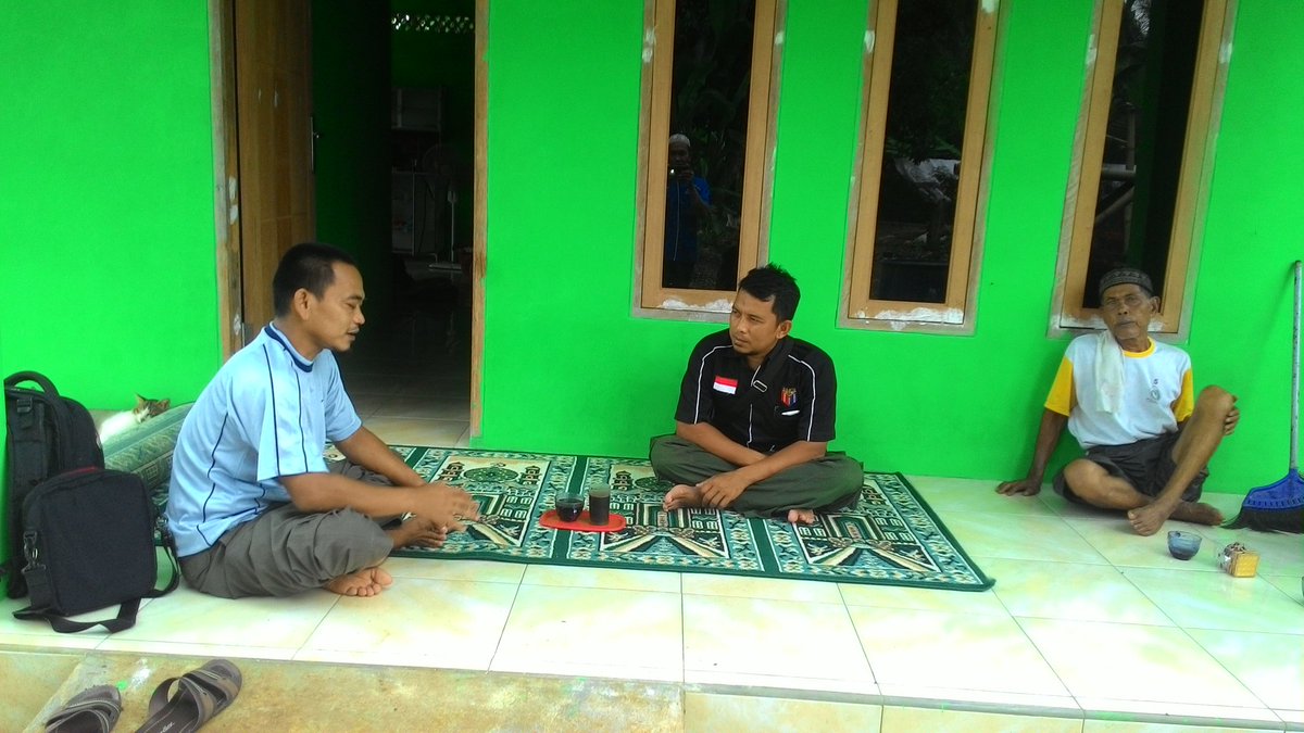 Ayah_Misbah's tweet photo. Ketua Rw,06 kel,Pengasinan berkunjung ke #KSM #jampanggemilang tentang program ketahanan panganan di KSM tsb. https://t.co/ibqVKu5YKA