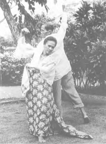 ccp_gov's tweet photo. How much do you know about Philippine dance? On the spotlight- pandanggo. https://t.co/NDU3FdkEL7 #CCPEPA https://t.co/Al74u9Nh97