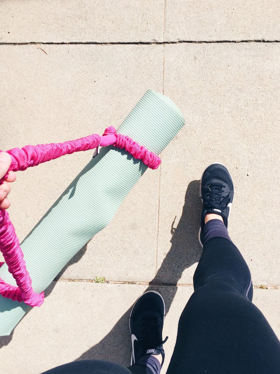 FabFitFun's tweet image. Our yoga must-have? This #Merrithew Yoga Mat Strap @STOTT_PILATES! Get it in the spring box fff.me/box
