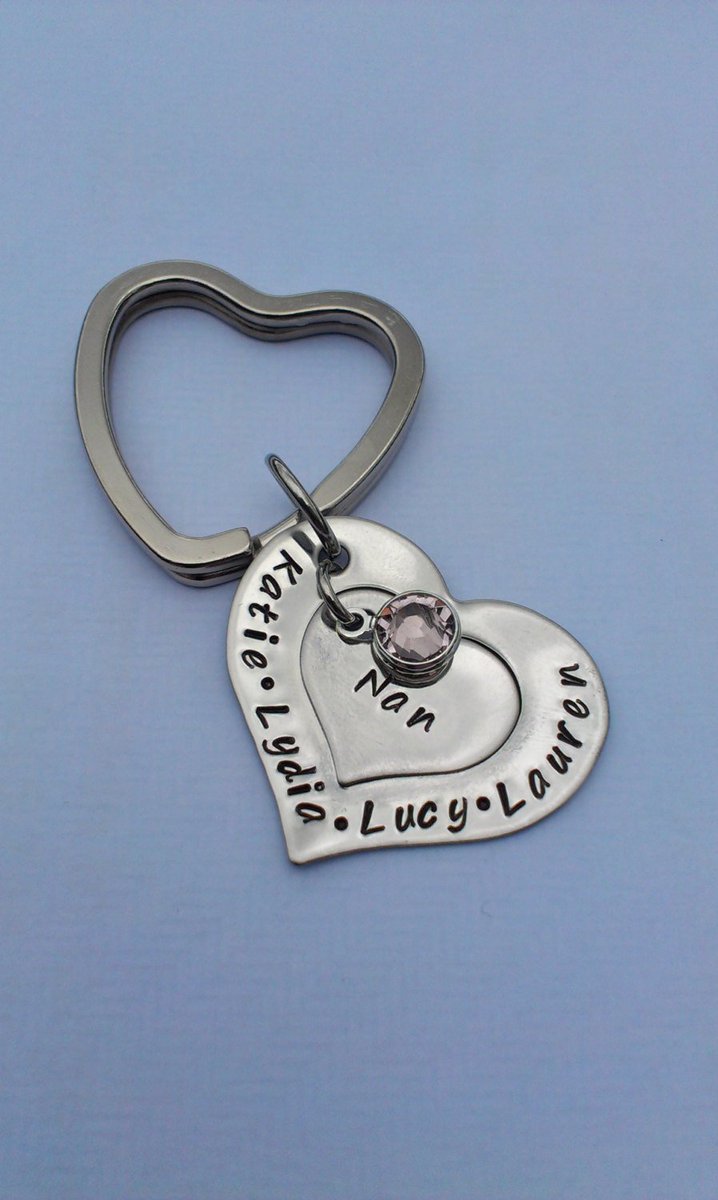 soclnteractions's tweet image. RT @ems_jewellery: Personalised heart keyring - Mum, Grandma,Auntie  etsy.com/listing/197010… #MomPresent  #MothersDay