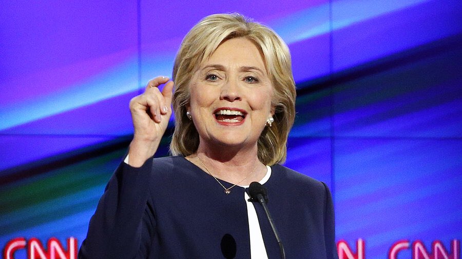 BerntUp's tweet photo. Ever notice when HRC debates it looks like she's rolling a booger between her thumb and pointer finger? #NYPrimary https://t.co/57A5vX3qcr
