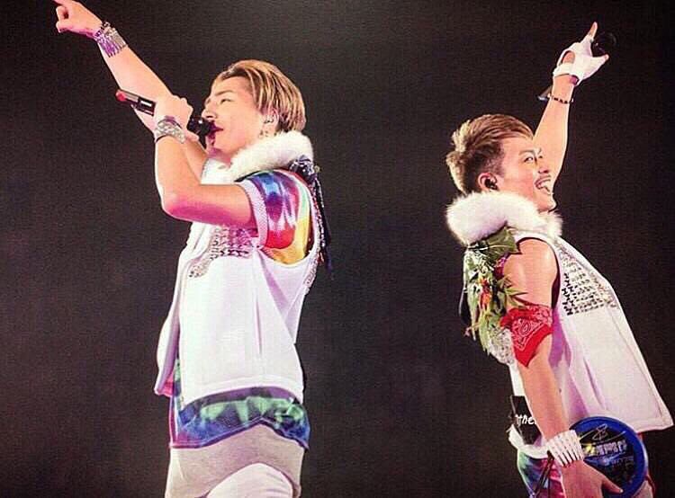 wib6a's tweet photo. やっぱりこの2人が三代目のヴォーカルでよかったと思う。
仲いいし、あってるし、なんてったって2人が歌ってると元気をもらえるから笑
そんな2人をこらからも応援し続けたい、ファンでありたい、三代目のファンでありたい。これからも頑張って！ https://t.co/AuzZD7ZeUg