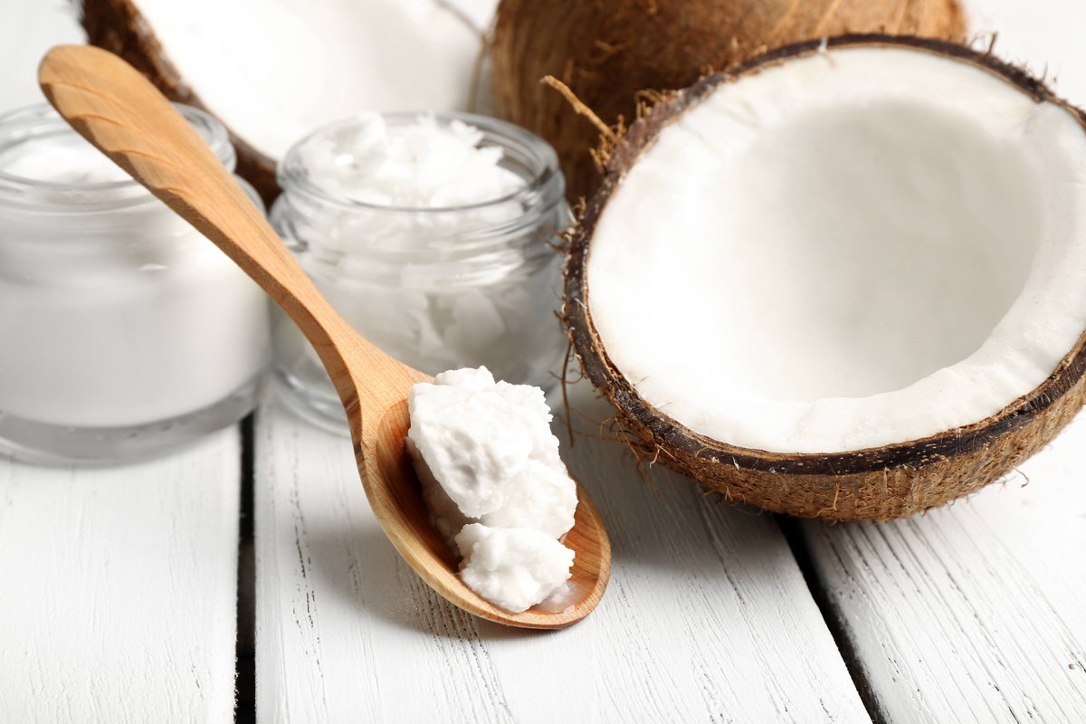 fitrixapp's tweet photo. here's a tip: Coconut oil treats Alzheimers, prevents heart disease, and boosts your immune system #fitness #fitspo https://t.co/VFTEeesytO