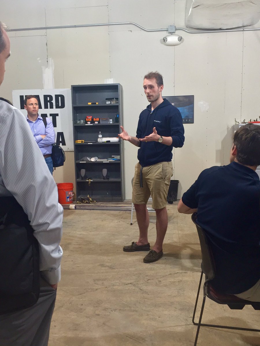 DrexelHyperloop's tweet photo. #DrexelHyperloop president and air bearings team member @rocoirl19 presenting to @comcast team members tonight! https://t.co/UkunllkgdU