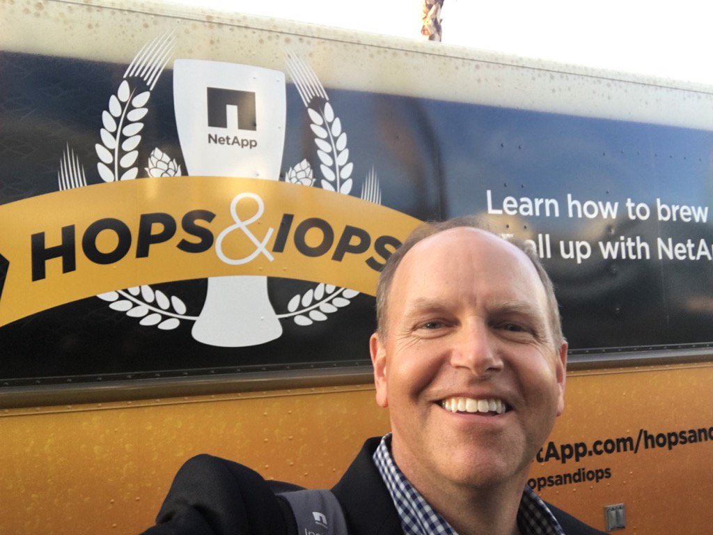 robbmcdon's tweet photo. Nice. Free beer works 4 many things. @leecaswell Hops and IOPS at #NetAppNAB !! Free beer sells flash it turns out. https://t.co/rYAzWvwo5a