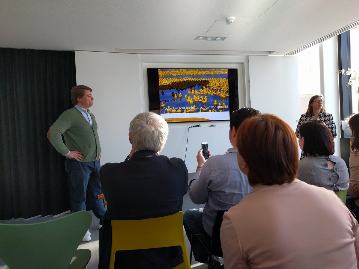 De presentatie van <a href="/techtomar/">Techtomar</a> door <a href="/WouterDanckaert/">Wouter Danckaert</a> zelfs :) <a href="/JCIAalst/">JCI Aalst</a>; gezellige <a href="/VOKA_OVL/">Voka Oost-Vlaanderen</a> Breakfast Club!