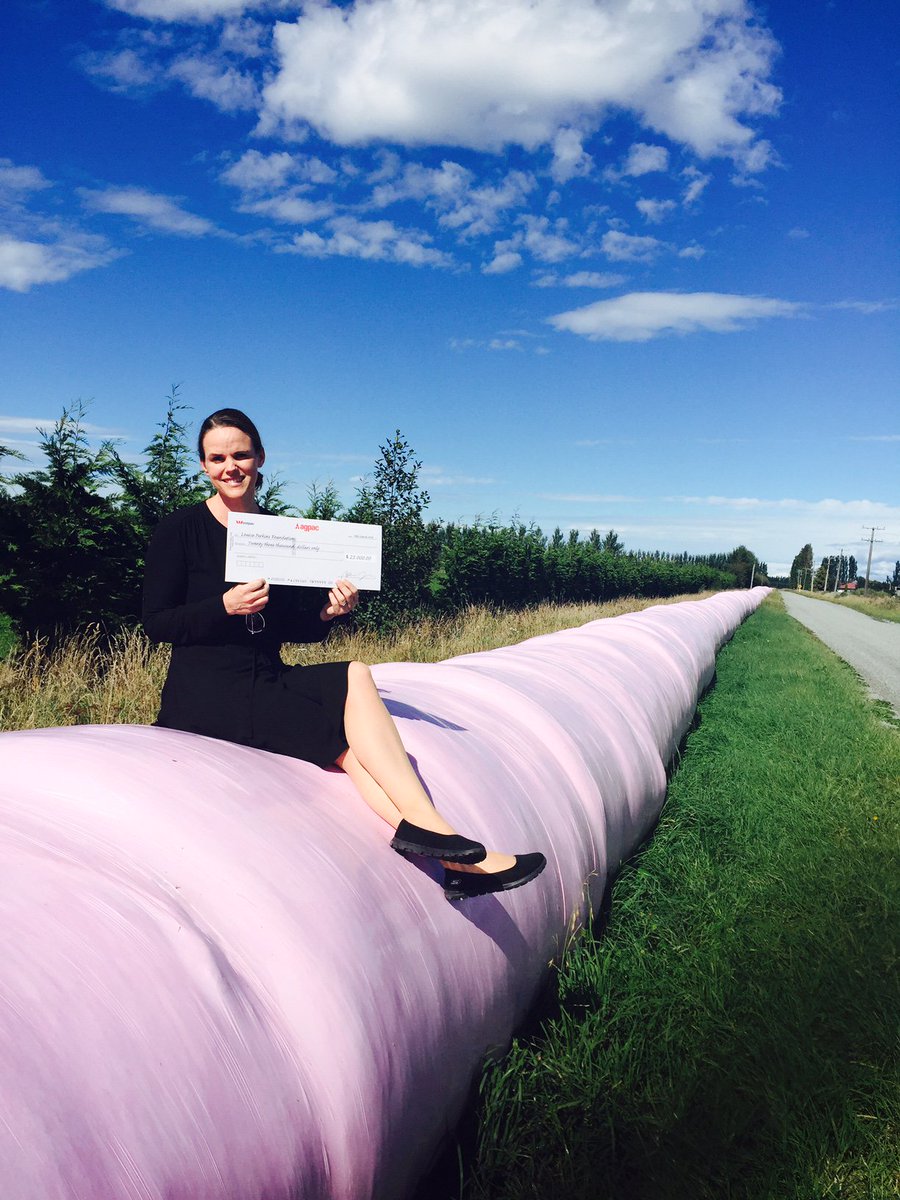 SweetLouiseNZ's tweet photo. @theruralnz big thx to @AgpacNZ
raising $23k from #pinkbales for SweetLouise members with terminal #breastcancer https://t.co/NNu16GW1Nl