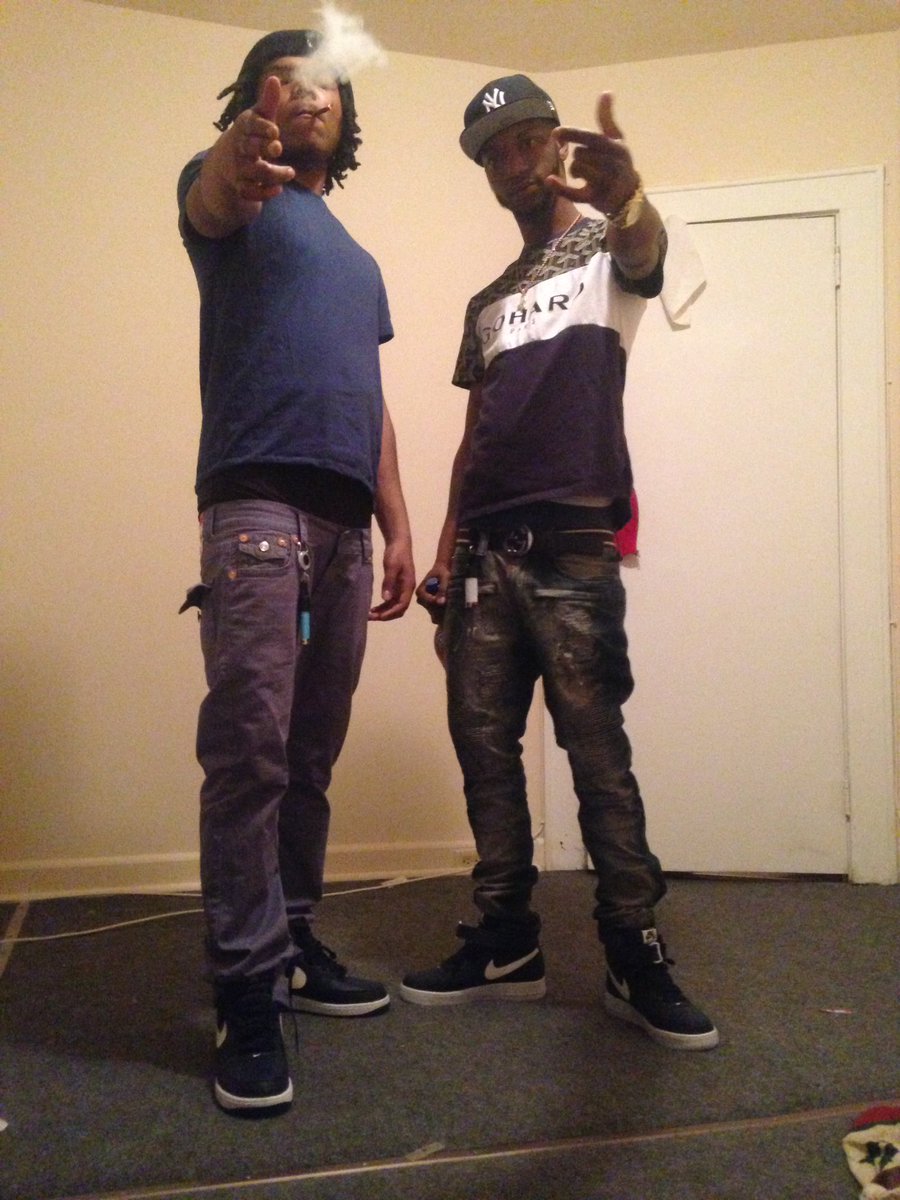 Moddy_RBE's tweet photo. Blood Brothers 💉💉 https://t.co/dPm40SQ76e