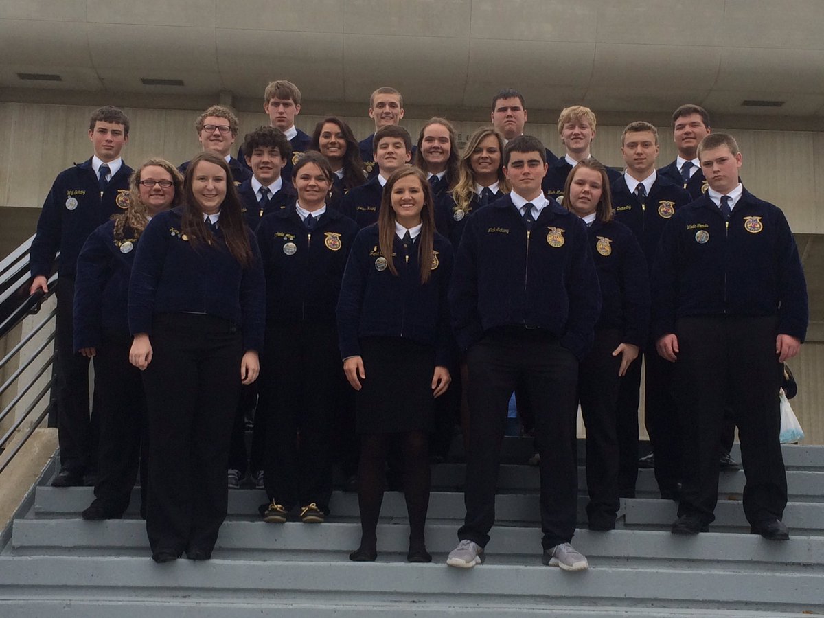 steskildsen's tweet photo. The whole @EmmetsburgFFA group at convention! #FFASLC16 #ehawkpride #proudadvisor #goodkids #leaders https://t.co/iebZotwHio