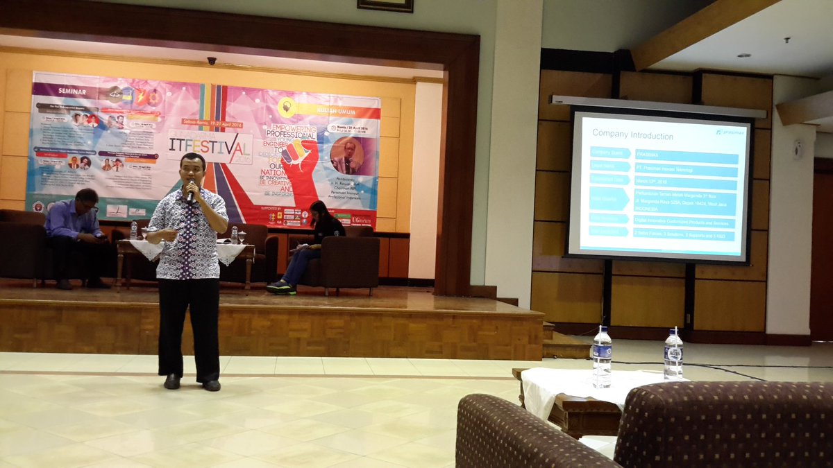 Pemicara kedua oleh Bapak Abdi Aziz dari PT Prasimax Inovasi Teknologi <a href="/prasimax/">PRASIMAX</a> 
<a href="/UG_BEMFTI/">BEM FTI Gunadarma</a> <a href="/UG_HMTE/">HMTE UG</a> 
#itfestug2016
