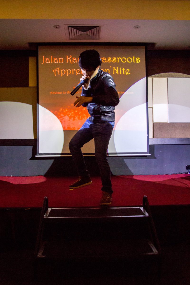 Dropping em' beats for Jalan Kayu Grassroots Appreciation Night! Read more here: charlesstitchwong.com/jalan-kayu-gra…