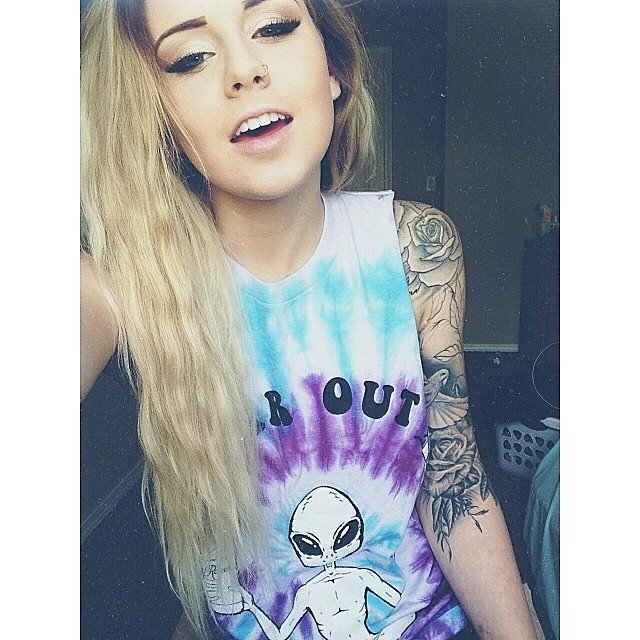 Amandamature's tweet photo. Name:Emily 
Age:20
Favorite Sexual Position:Sex with my face
Looking For:Sex Relationships
https://t.co/t907ODqT3n https://t.co/VQPCvbRkFS
