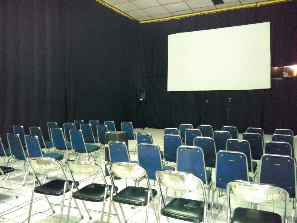 pfm2018's tweet photo. ayo merapat siang ini!
workshop pra produksi film pendek
Pukul 14.00 hingga 17.30
Di Gedung Kesenian Makassar.
#PFM2 https://t.co/e7iyEduhmH