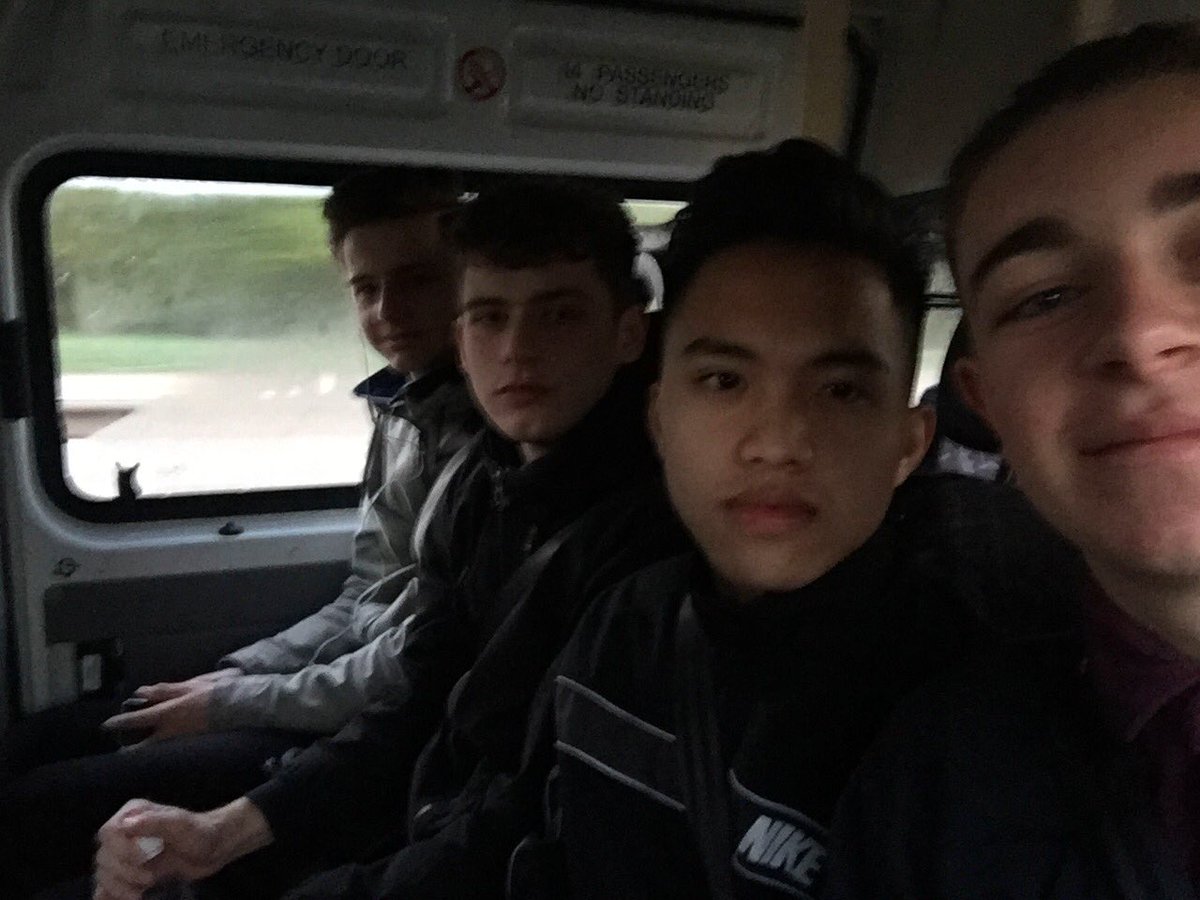 Selfie for <a href="/F1inSchoolsHQ/">STEMRacingHQ</a> 💪🏻