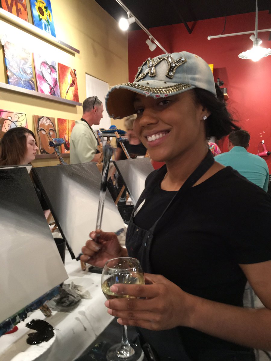 lussibbmom's tweet photo. #Beautiful from the inside out. #paintingwithatwist #elsieproject happy birthday Whitney https://t.co/V9tVPqBeyw